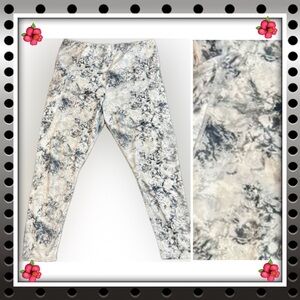 Women’s SO leggings - gray (light and dark) & white - size XL - thigh pockets